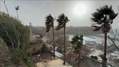 Meteorolojiden Doğu Karadeniz ve Batı Akdeniz'in batısı için fırtına uyarısı