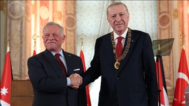 ملك الأردن يهدي الرئيس أردوغان "قلادة الحسين بن علي"