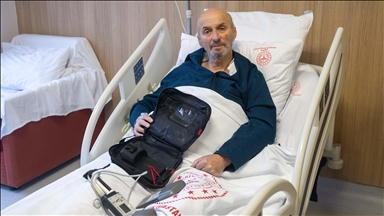 Omzunda taşıdığı yapay kalple hayata tutundu, nakil gününü bekliyor