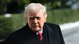 Trump formalizes order threatening tariffs on nations that do business with Iran