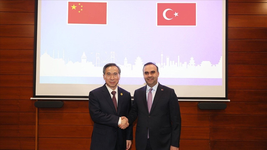 Bakan Kacır, Çin Uluslararası Ticareti Geliştirme Konseyi Başkanı Ren Hongbin ile bir araya geldi