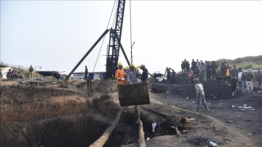 Death toll in Indian coal mine blast rises to 27
