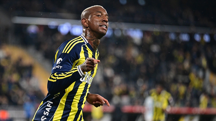 Fenerbahçe, Talisca'nın sözleşmesini 2 yıl uzattı