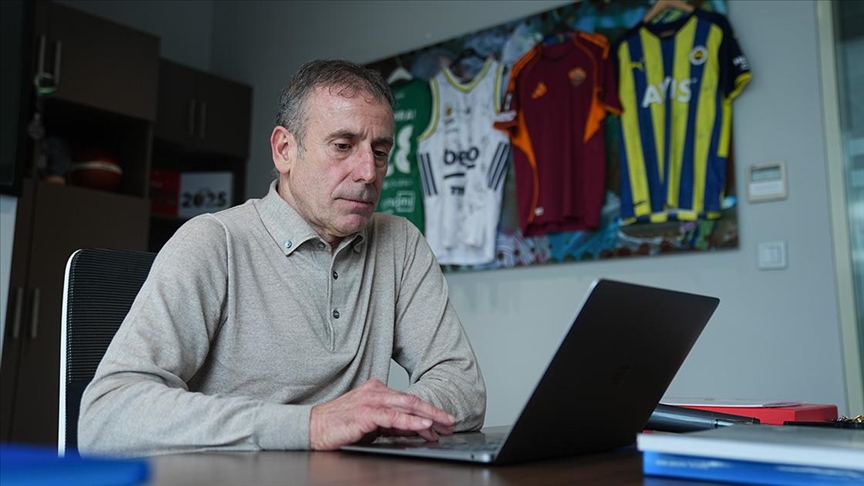 Teknik direktör Abdullah Avcı, AA'nın "Yılın Kareleri" oylamasına katıldı