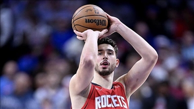 سلة.. التركي ألبيرين شينغون يقود هيوستن روكتس للفوز على أوكلاهوما سيتي