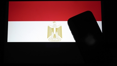 مصر توقع "أكبر" صفقة ترددات مع مشغلي الهاتف المحمول بـ3.5 مليارات دولار