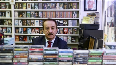 Ahmeti vazhdon biznesin me kaseta dhe disqe për gjysmëshekulli, pavarësisht epokës digjitale