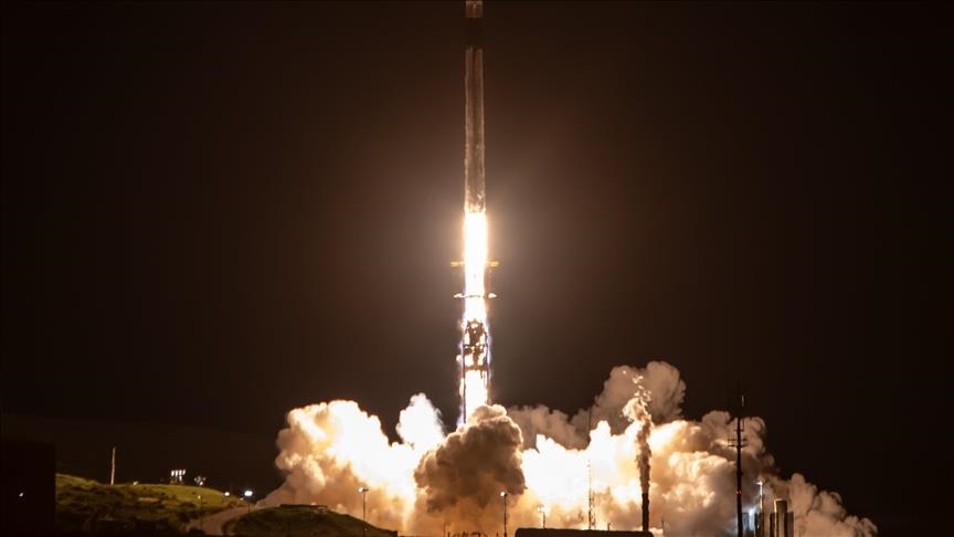 L’entreprise SpaceX d’Elon Musk se concentre sur la création d’une « ville auto-croissante » sur la Lune