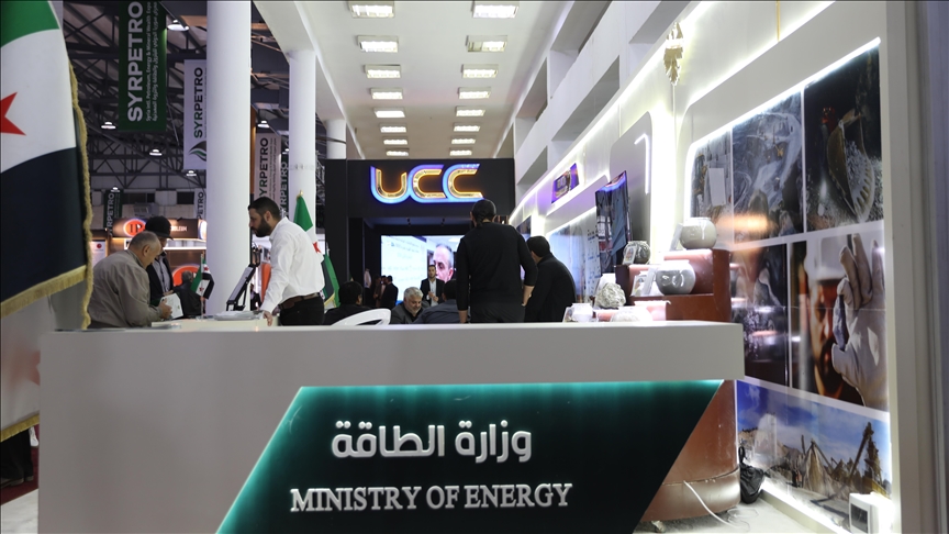 Syrian Petroleum Company team arrives in Hasakah to take over oil fields