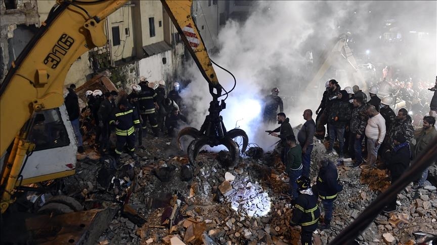 Le bilan des victimes de l'effondrement d'un immeuble dans le nord du Liban s'élève à 9 morts