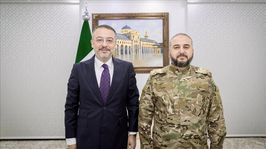 Balyozê Şamê yê Tirkiyeyê Yilmaz bi Wezîrê Parastinê yê Sûriyeyê Ebû Qesra ra hevdîtin kir