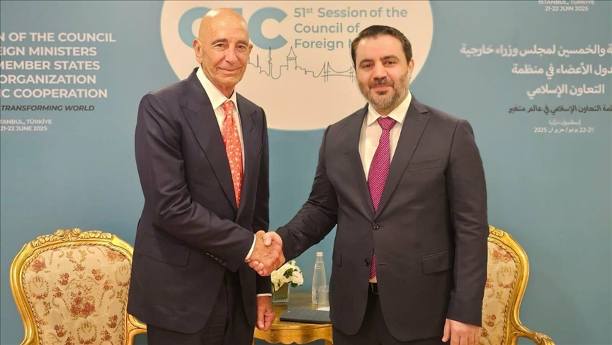 Глава МИД Сирии провел встречу со спецпредставителем США в Эр-Рияде