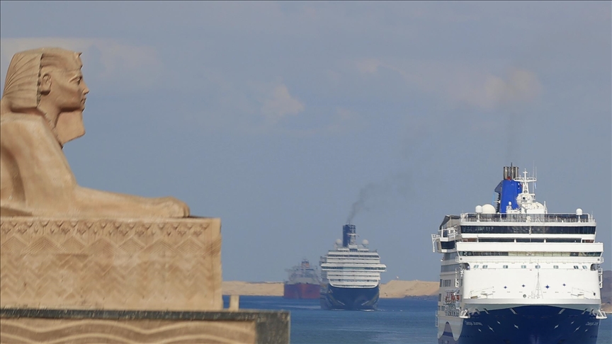 Le canal de Suez enregistre un rebond de ses recettes, avec 449 millions de dollars engrangés depuis le début de 2026