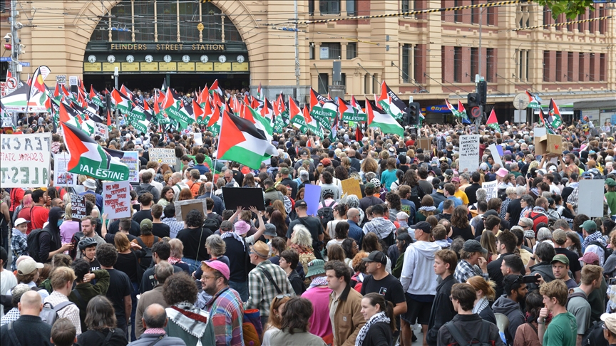 Mass protests erupt over Israeli president's Australia visit with demands of accountability over Gaza