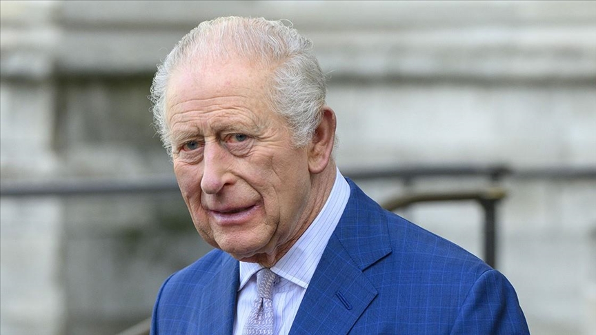 King Charles heckled over Andrew's Epstein links