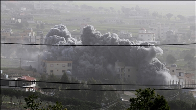 İsrail'in Lübnan'ın güneyinde bir araca düzenlediği İHA saldırısında biri çocuk 3 kişi öldü