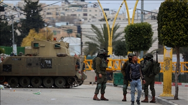 الضفة.. جندي إسرائيلي يعتدي على طفل فلسطيني في قلقيلية