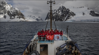 Турецкие ученые прибыли в Антарктиду в 10 раз