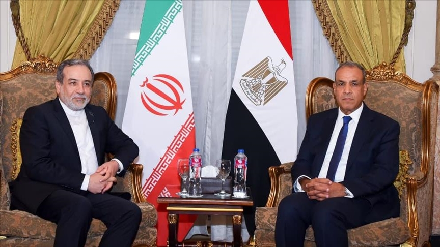  مصر وإيران تبحثان جهود خفض التصعيد بالمنطقة 