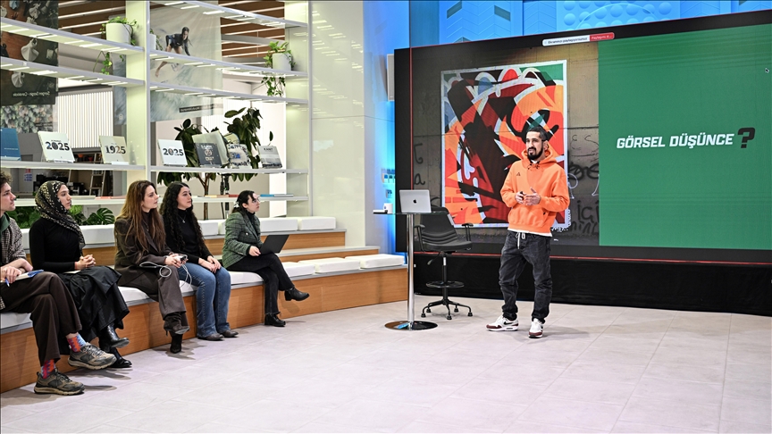 AA Akademinin "Yaratıcı Düşünme ve Tasarım Eğitimi" devam ediyor