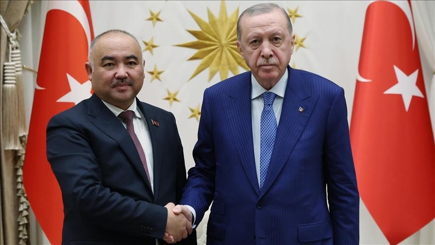 Serokomar Erdogan Serokê Meclisa Qirxizistanê Turgunbek Uulu qebûl kir