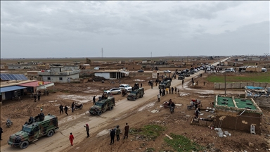 Suriye ordusu, YPG ile varılan mutabakat kapsamında Haseke kenti çevresinden çekilmeye başladı
