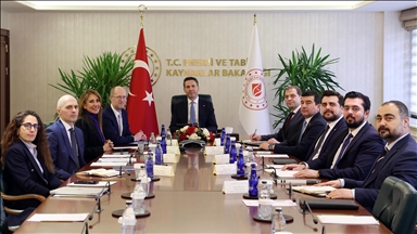 Bakan Bayraktar, EBRD Sürdürülebilir Altyapı Direktörü Carpenter ile görüştü