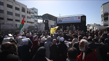 غزة.. وقفة احتجاجية أمام مقر "الأونروا" رفضا لمحاولات إنهاء دورها