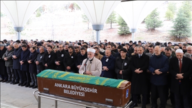 Usta yazar Bülent Akyürek, son yolculuğuna uğurlandı