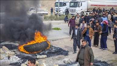 کاسبکارانی قەزای مەخموور ناڕەزایەتیان دەربڕی بەرامبەر بە بڕیارەکانی بازگەی ئەمنی و ڕێگای هاتوچۆیان داخستووە