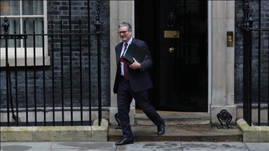 Face aux appels à la démission, le Premier ministre britannique affirme ne pas être « prêt à renoncer » à son mandat