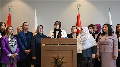 AK Parti Kadın Kolları'ndan Mihalgazi Belediye Başkanı Güneş'e destek 