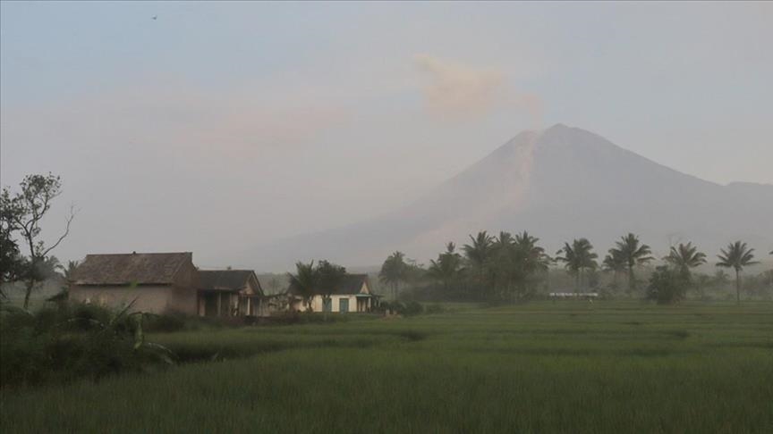 Indonesia’s Mount Semeru erupts five times, ash rises 1,000 meters