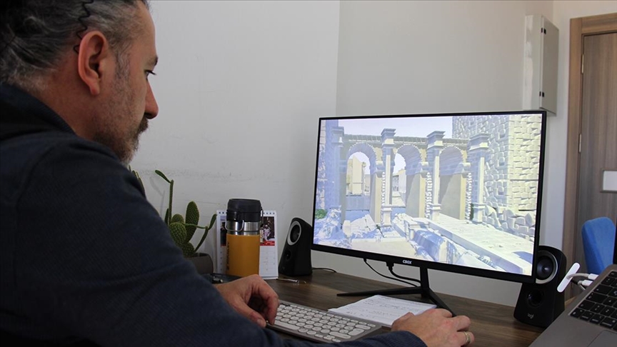 Yaptıkları mobil simülasyon oyunuyla Antalya'yı tanıtıyorlar