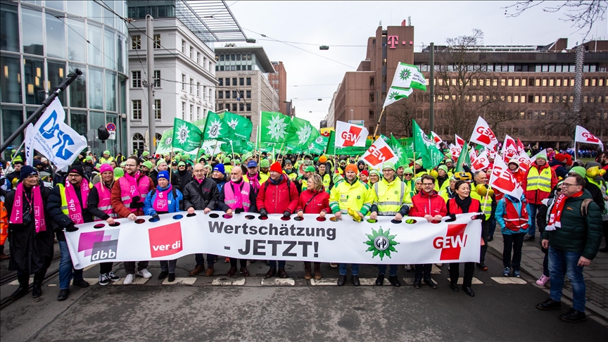 German public sector workers strike over pay demands
