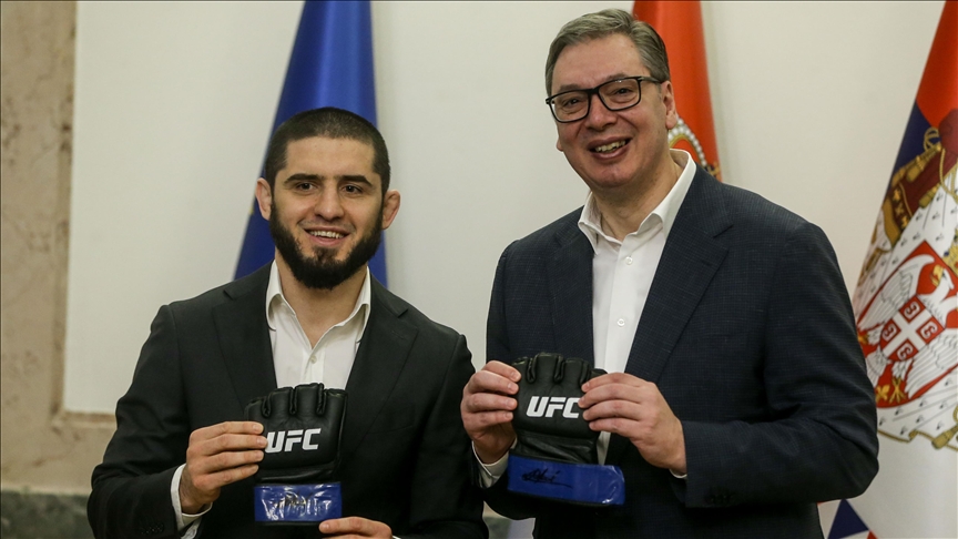 Predsjednik Srbije s MMA borcem Mahačevim o značaju sporta kao temelja zdravog društva