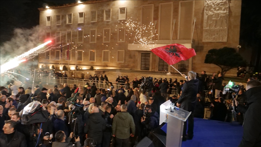 21 detained following violent escalation of anti-government protest in Albania’s capital
