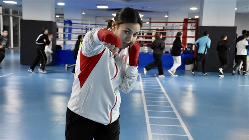 Milli boksör Sahranur'un hedefi Gençlik Olimpiyatları