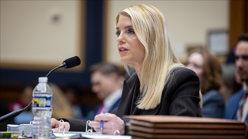 ABD Kongresi'nde Adalet Bakanı Bondi’ye Epstein dosyası soruları yöneltildi