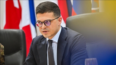 Ministri shqiptar i Mbrojtjes Vengu paralajmëron stërvitje të përbashkët ushtarake Shqipëri-Kosovë-Kroaci