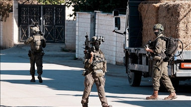 الجيش الإسرائيلي يعتقل فلسطينيين ويهدم 3 منازل شمالي الضفة