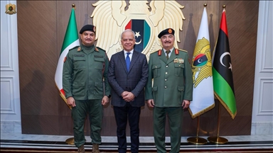 حفتر يبحث مع وزير داخلية إيطاليا تعزيز التعاون في مكافحة الهجرة