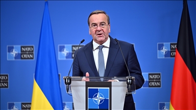 Shefi i mbrojtjes gjermane: Ombrella bërthamore e NATO-s mbetet thelbësore