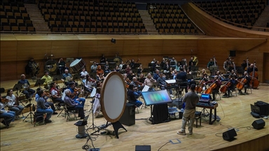 CSO evrenin varoluşunu müzikle anlatan "Kozmik Senfoni"nin Türkiye prömiyerine hazırlanıyor