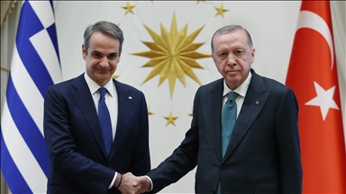 أنقرة.. الرئيس أردوغان يقيم مأدبة عشاء على شرف ميتسوتاكيس