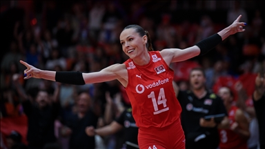 Fenerbahçe, kadın voleybol takımı kaptanı Eda Erdem'in sözleşmesini uzatıyor 