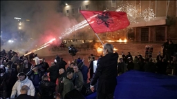 Албанија: Дваесет и едно лице приведено поради тензиите и инцидентите за време на антивладиниот протест
