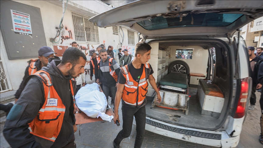 الجيش الإسرائيلي يقتل فلسطينيا ويصيب 4 في قطاع غزة 