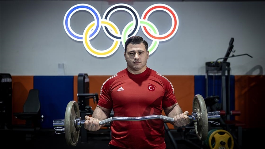 Milli güreşçi Rıza Kayaalp "zorlu süreçten güçlenerek" çıktı