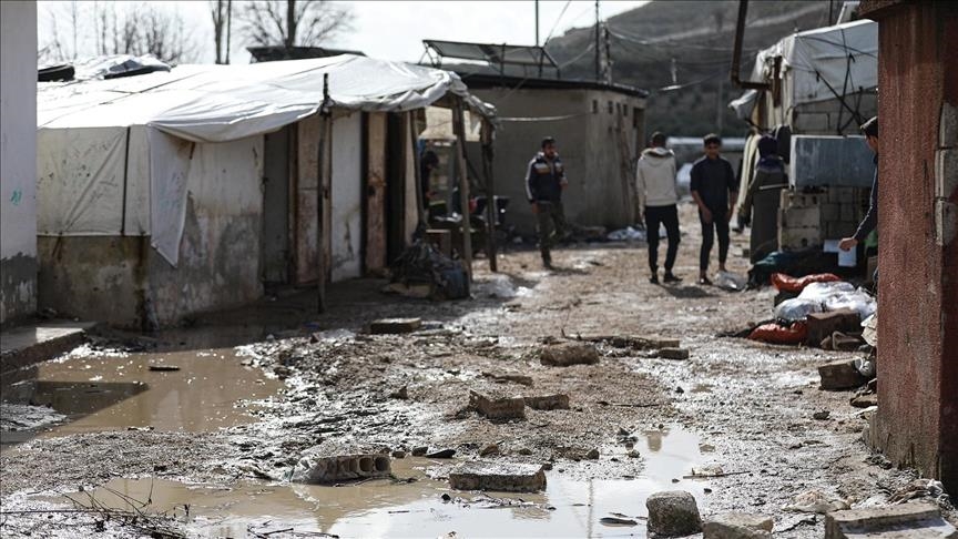 В Идлибе из-за сильных ливней эвакуированы 173 семьи из шести лагерей